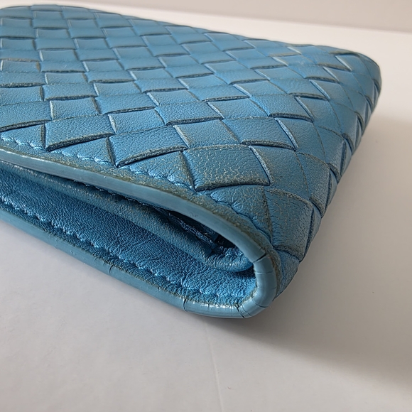 Bottega Veneta Intrecciato Blue Leather Bi-Fold Wallet - Picture 7 of 16